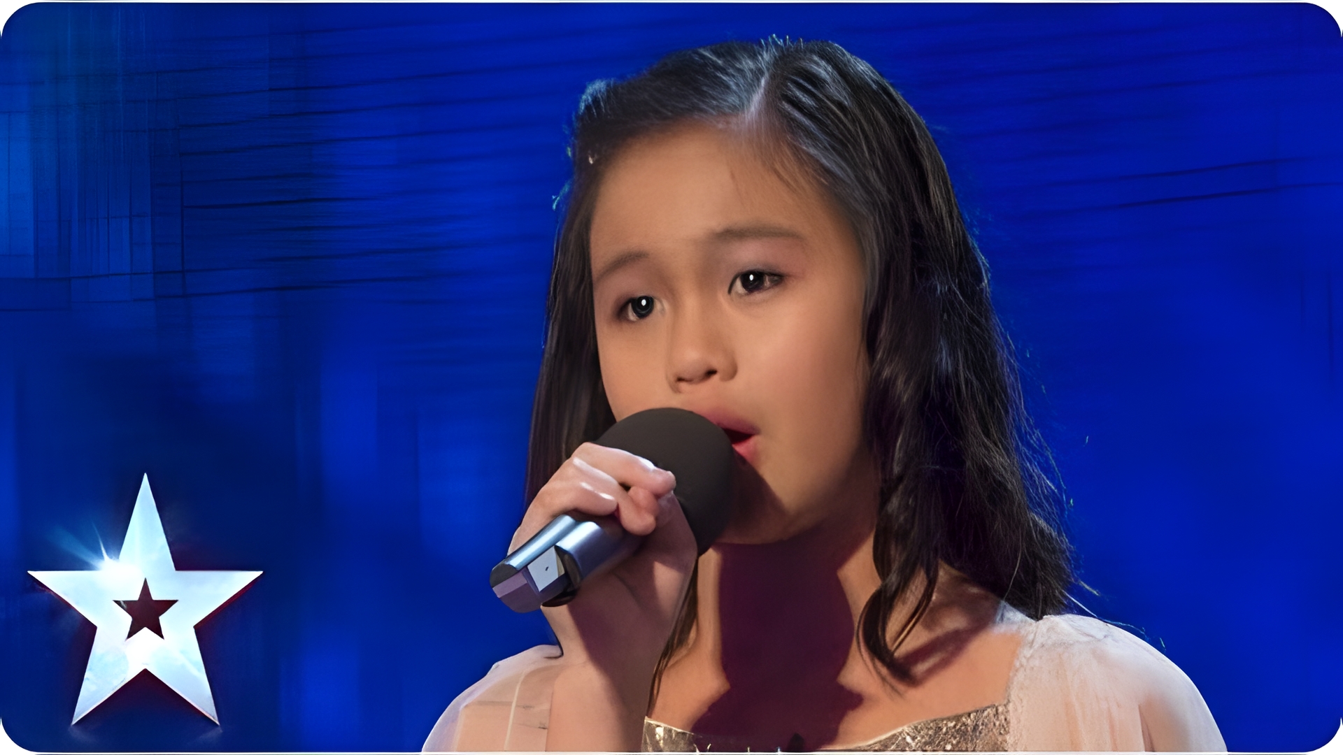 The Tiny 11-Year-Old Who Silenced The World With One Note The Tiny 11-Year-Old Who Silenced The World With One Note