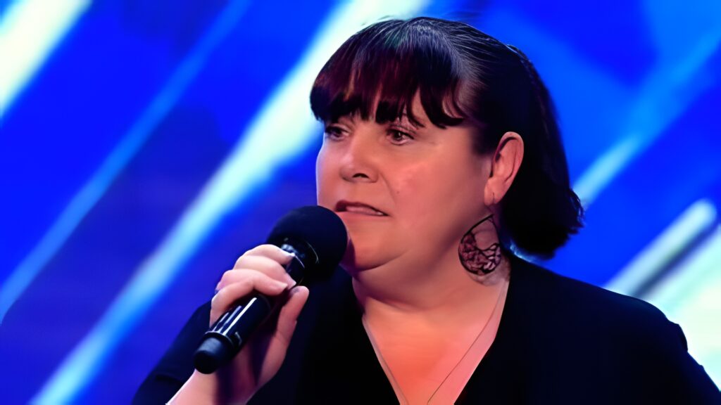 50-Year-Old Supermarket Cashier Steps onto Stage and Stuns Judges with Legendary Vocal Power